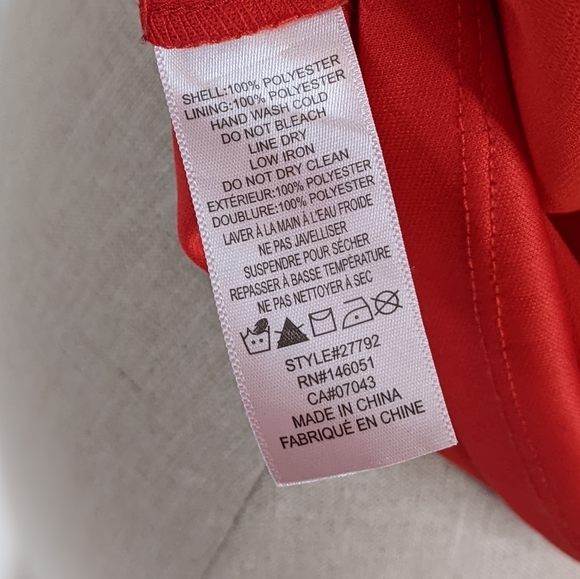 red sleeveless work blouse with cutout detailing, small - Picture 7 of 8